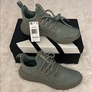 Adidas Sneakers